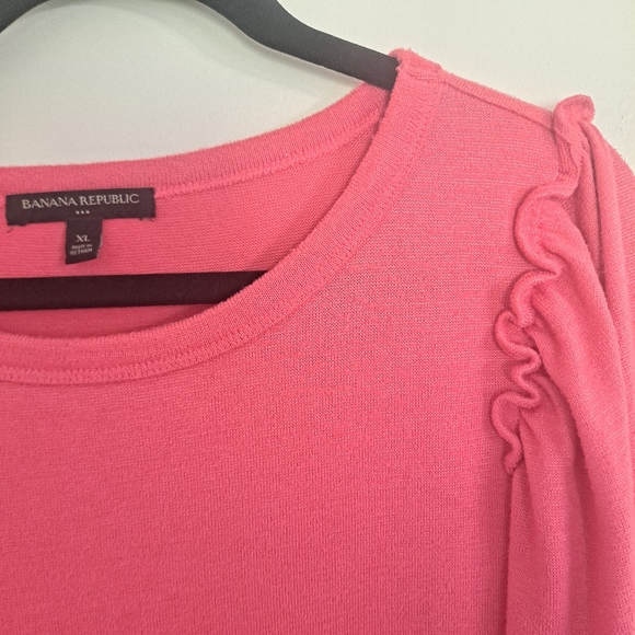 Banana Republic Ruffle-shoulder Sweater - Picture 6 of 6
